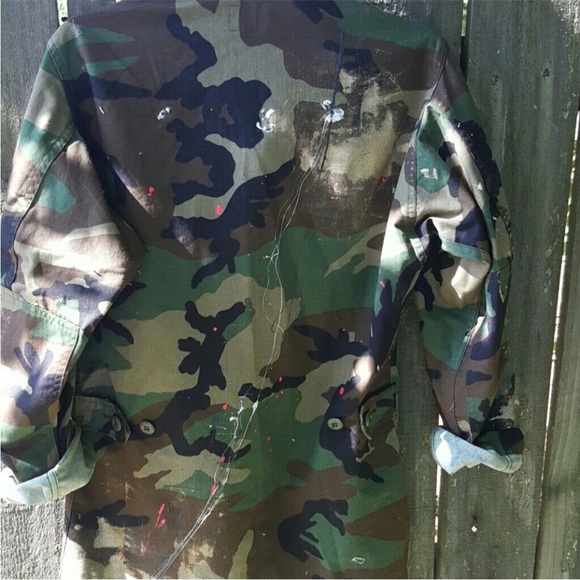 Custom Designed Camouflage Jacket Red Roses S - Picture 7 of 8